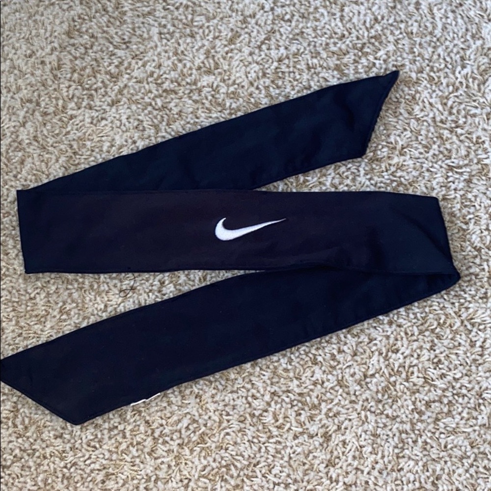 Black Nike Dri-Fit Head Tie 2.0
